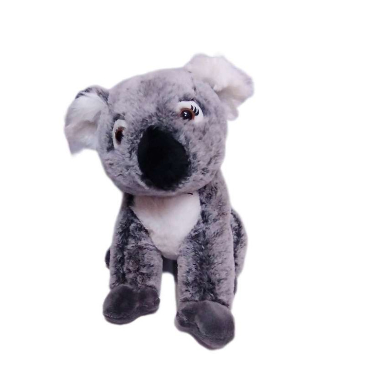 نمای نزدیک از صورت عروسک کوالا با گوشهای برجسته و چهره فانتزی کودکپسند