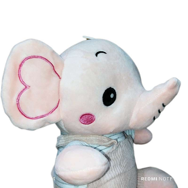 عروسک فیل قلبی با رنگبندی هماهنگ و ظاهر بانمک، مناسب برای دکور و هدیه عاشقانه کودک